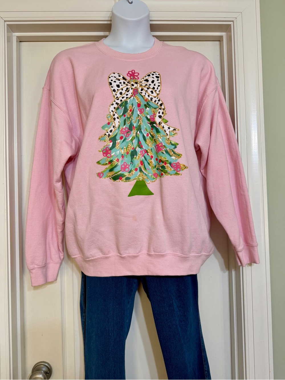 Pink Crewneck Sweatshirt with Decorative Tree Appliqué